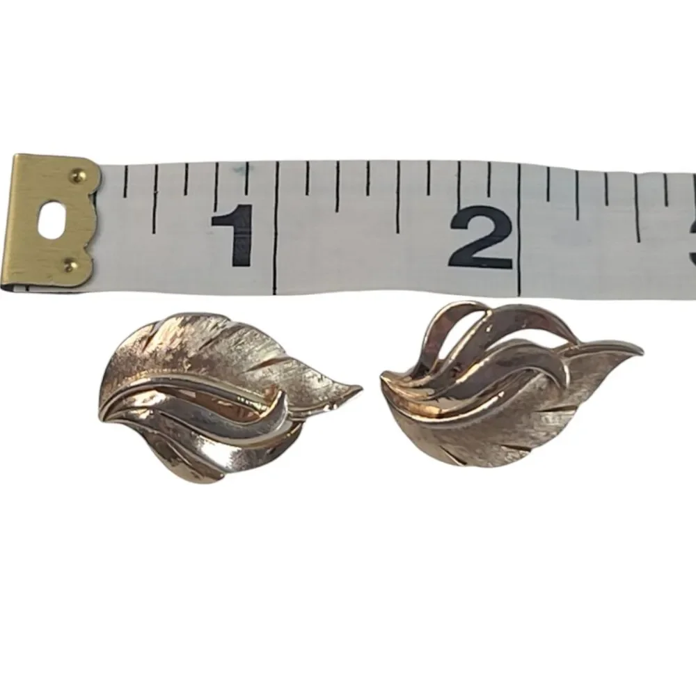 Vintage Crown Trifari 10k Gold Plated Leaf Clip Earrings Signed
